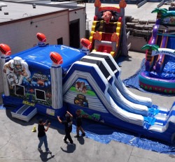 GIANT FOOTBALL 🏈 COMBO DUAL LANE!